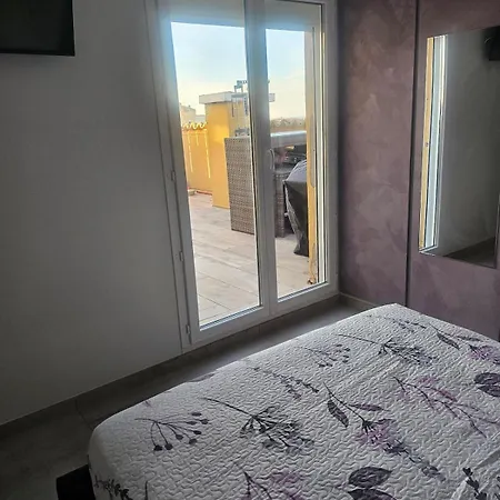 Avec Rooftop * آجد