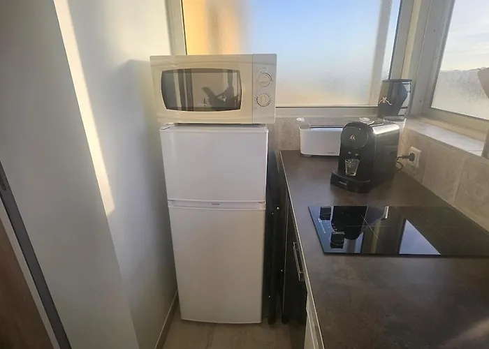 Avec Rooftop Apartment *